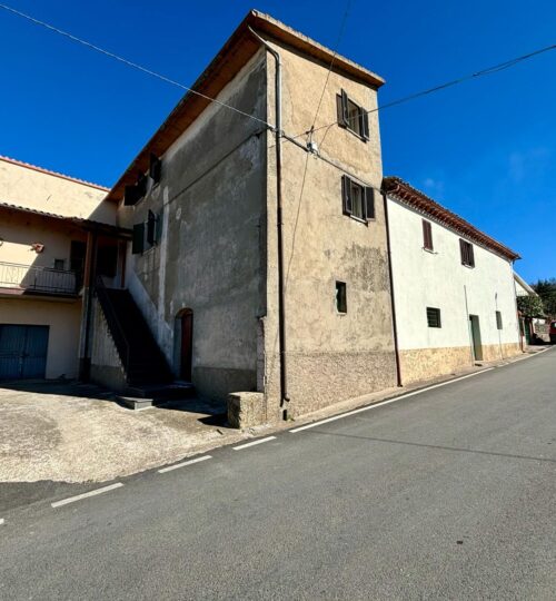 Vendita casa semi-indipendente vicino Todi – Collelungo di Baschi, con giardino e cantina