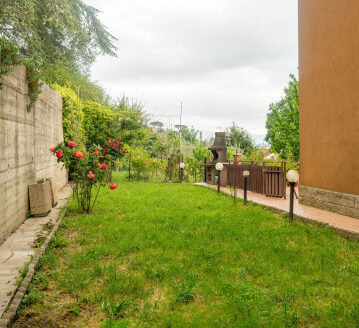 Appartamento con giardino