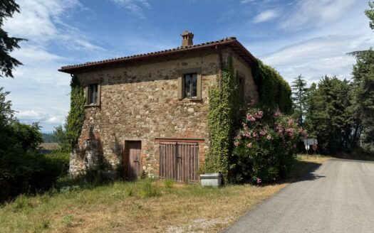 Casale storico del 1877 con vista panoramica e 6 ettari di terreno
